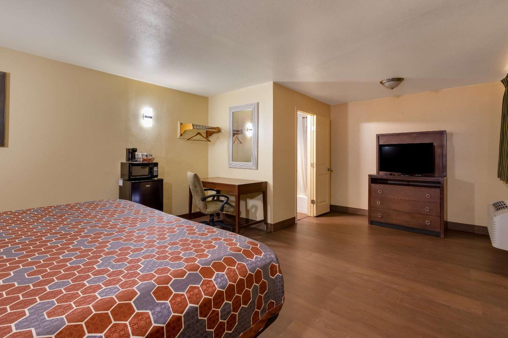 Rodeway Inn & Suites East Nueva Orleans Exterior foto