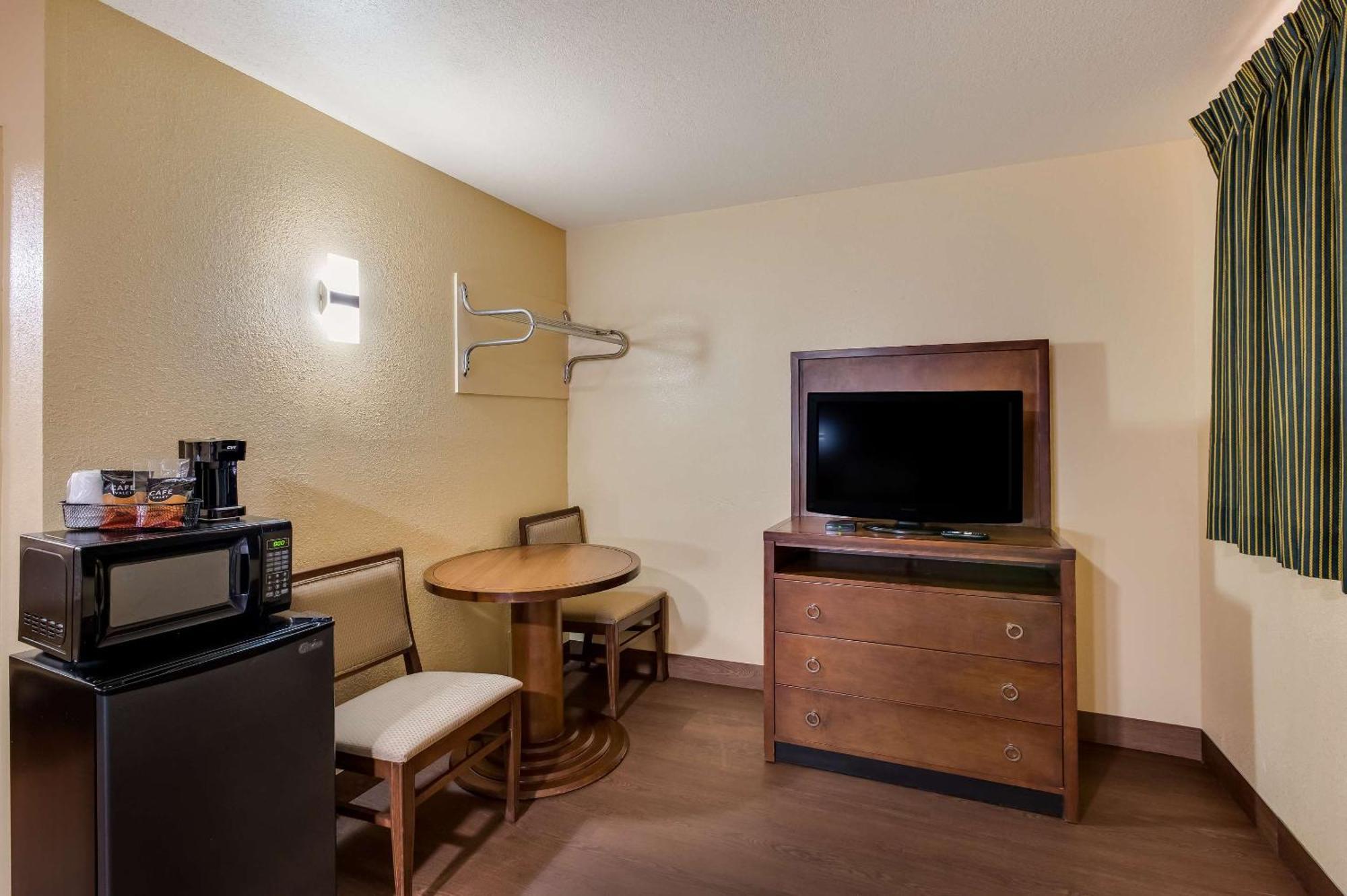Rodeway Inn & Suites East Nueva Orleans Exterior foto